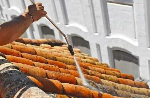 Nettoyage de toitures - Besançon